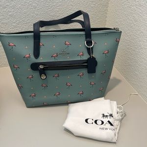 Taylor Coach Tote with Flamingo Print
